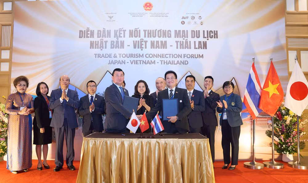 Các doanh nghiệp tham gia ký kết tại diễn đàn (Nguồn: Tổng Lãnh sự quán Việt Nam tại Fukuoka, Nhật Bản)