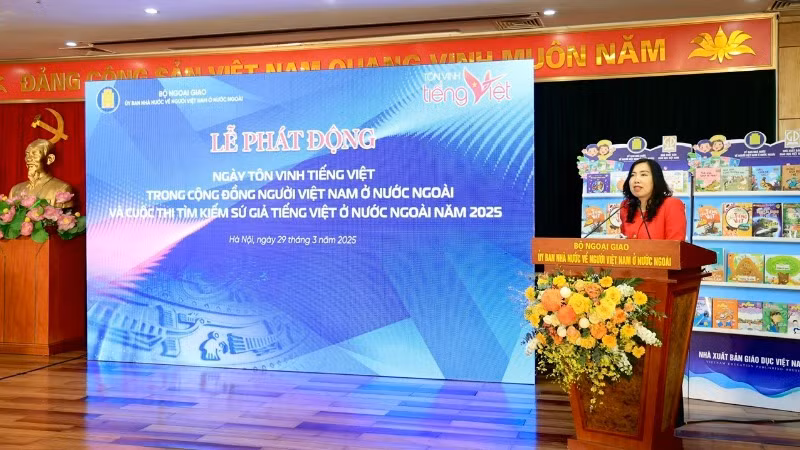 Thứ trưởng Ngoại giao Lê Thị Thu Hằng phát biểu tại buổi lễ.