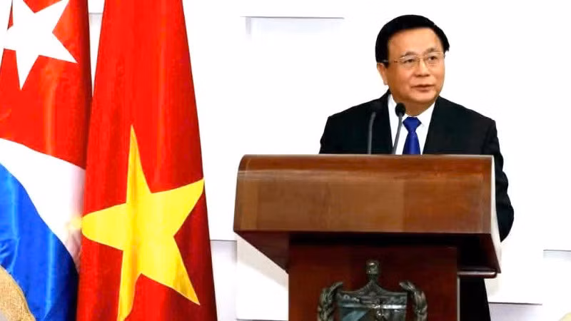 Đồng chí Nguyễn Xuân Thắng, Trưởng đoàn đại biểu Đảng Cộng sản Việt Nam phát biểu tại hội thảo (Ảnh: Đại sứ quán Việt Nam tại Cuba cung cấp)