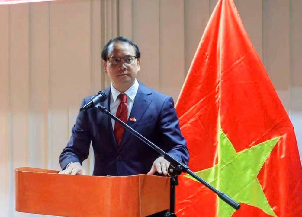 Đại sứ Nguyễn Việt Cường phát biểu tại lễ kỷ niệm (Ảnh: Đại sứ quán Việt Nam tại Chile)