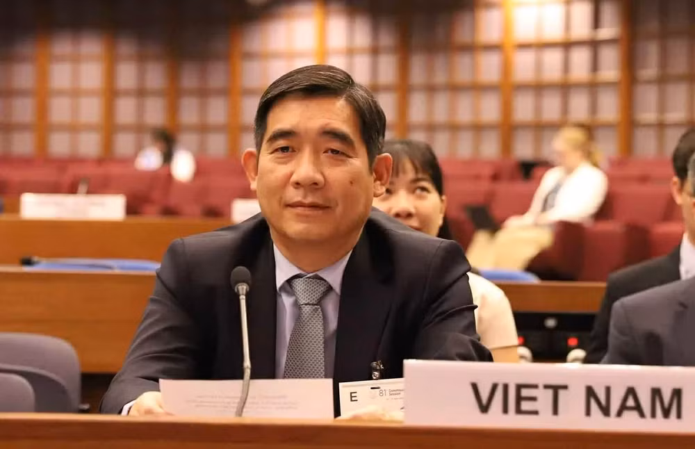 Với vai trò là Đại diện thường trực của Việt Nam tại ESCAP, Đại sứ Việt Nam tại Thái Lan Phạm Việt Hùng tham dự và trình bày tham luận tại các phiên thảo luận của Kỳ họp (Ảnh: Đại sứ quán Việt Nam tại Thái Lan) Với vai trò là Đại diện thường trực của Việt Nam tại ESCAP, Đại sứ Việt Nam tại Thái Lan Phạm Việt Hùng tham dự và trình bày tham luận tại các phiên thảo luận của Kỳ họp (Ảnh: Đại sứ quán Việt Nam tại Thái Lan)