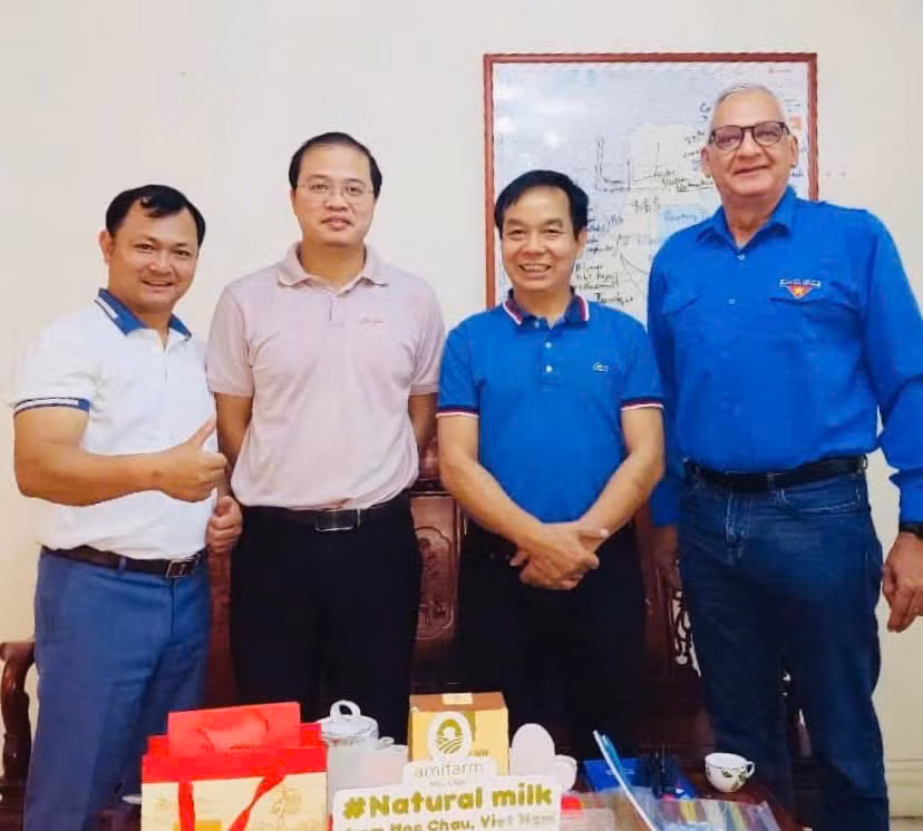 Các doanh nghiệp Việt Nam gặp đối tác Venezuela (Ảnh: Đại sứ quán Việt Nam tại Venezuela)