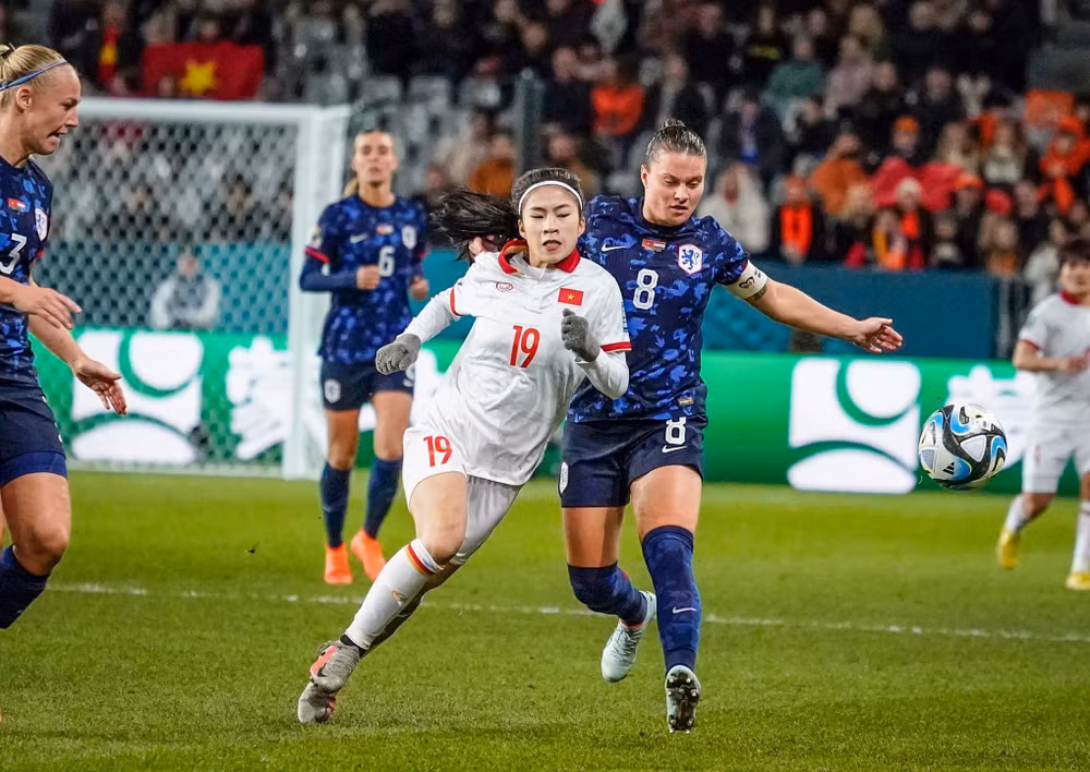 Đội tuyển nữ Việt Nam thua đậm đội tuyển nữ Hà Lan. 