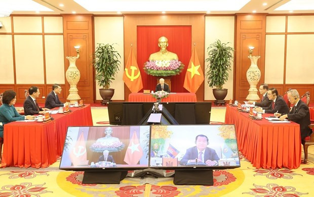 Tổng Bí thư Nguyễn Phú Trọng điện đàm với Chủ tịch Đảng Nhân dân Campuchia, Thủ tướng Chính phủ Vương quốc Campuchia Hun Sen. (Ảnh: TTXVN)