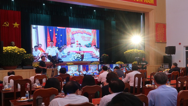 Khánh Hòa chúc Tết trực tuyến cán bộ, chiến sĩ, nhân dân huyện đảo Trường Sa 