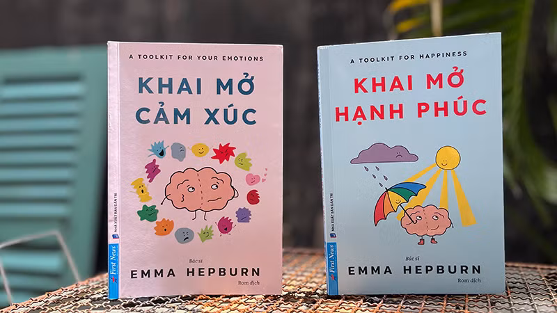 Bìa hai cuốn sách "Khai mở cảm xúc" và "Khai mở hạnh phúc". (Ảnh M.H)