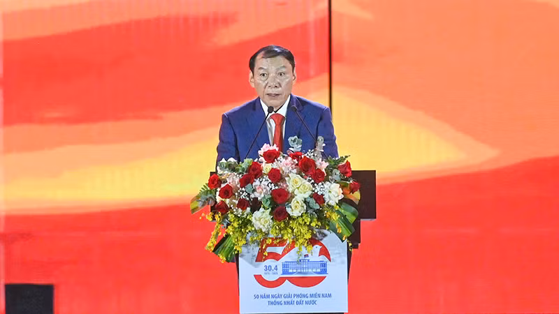 Bộ trưởng Văn hóa, Thể thao và Du lịch Nguyễn Văn Hùng phát biểu khai mạc chương trình. (Ảnh: DUY LINH)