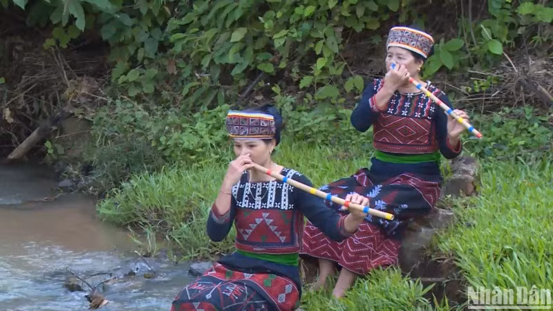 Giai điệu mộc mạc của sáo cúc kẹ lan tỏa tinh thần gìn giữ văn hóa truyền thống dân tộc.