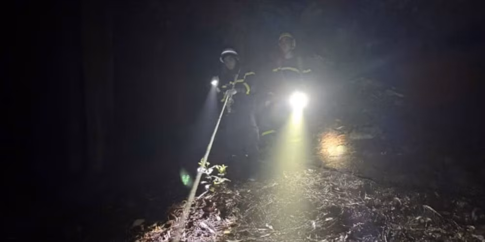 Lực lượng chức năng nhanh chóng triển khai công tác tìm kiếm cứu nạn. (Nguồn: Công an thành phố Hà Nội)