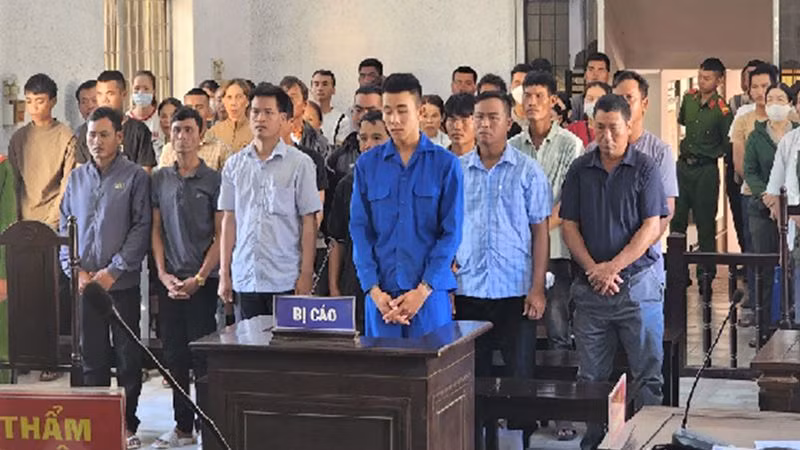 Các bị cáo tại phiên tòa. (Ảnh: VT)