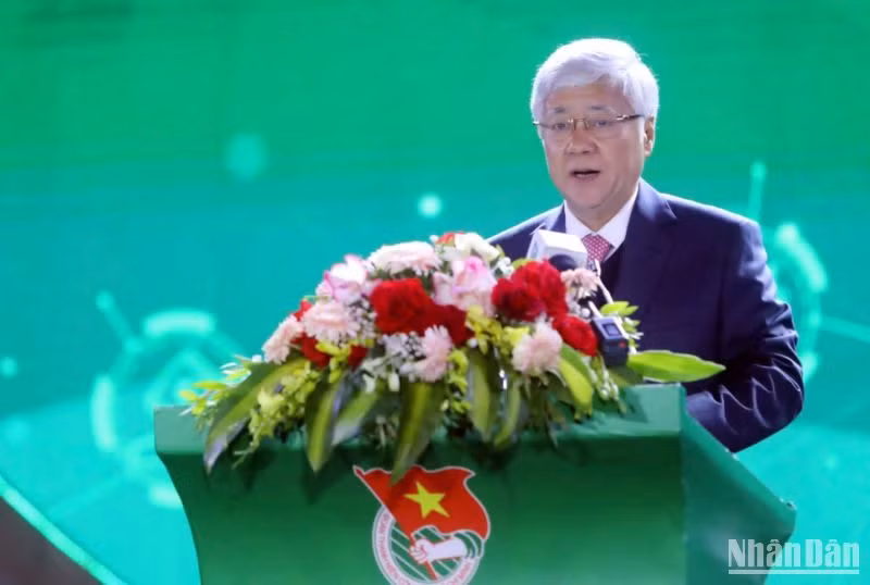 Chủ tịch Ủy ban Trung ương Mặt trận Tổ quốc Việt Nam Đỗ Văn Chiến đề nghị các cấp ủy Đảng, chính quyền, các bộ, ban, ngành, Đoàn thể Trung ương, địa phương cần quan tâm hơn nữa đến thanh niên và công tác thanh niên.