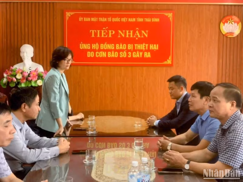 Đại diện Mặt trận Tổ quốc tỉnh Thái Bình đánh giá cao nghĩa cử tốt đẹp của Công ty cổ phần Tập đoàn Giống cây trồng Việt Nam.