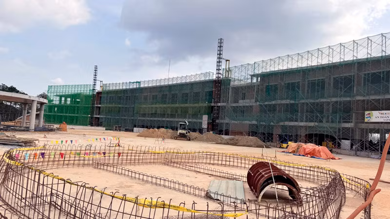 Công trình xây dựng sai phạm tại dự án tòa nhà câu lạc bộ golf Đà Lạt.