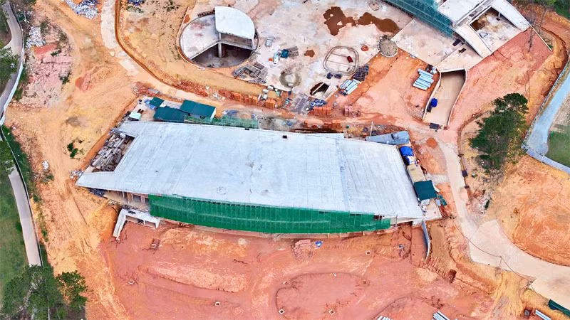 Hiện trạng công trình sai phép thuộc tòa nhà câu lạc bộ golf tại sân golf Đà Lạt.