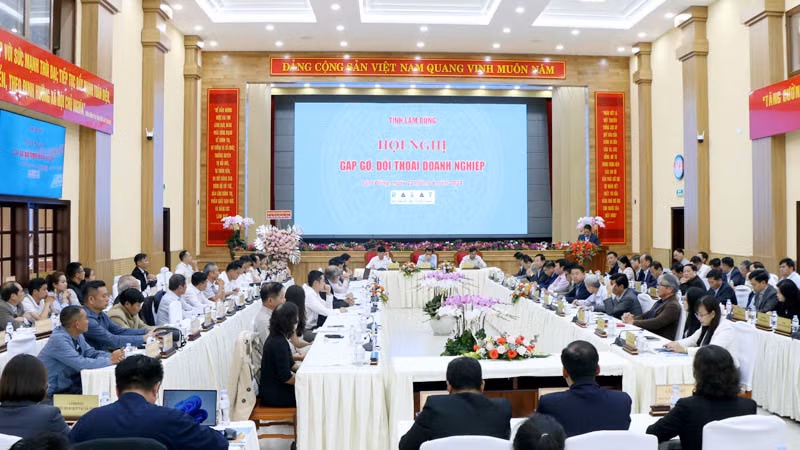 Quang cảnh hội nghị.