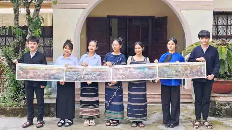 Học sinh Lâm Đồng ghép bức tranh panorama "Chiến dịch Điện Biên Phủ" dài 3,21m.