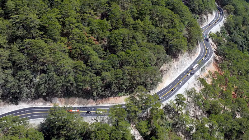 Một đoạn trên tuyến đèo Prenn sau khi nâng cấp, mở rộng.