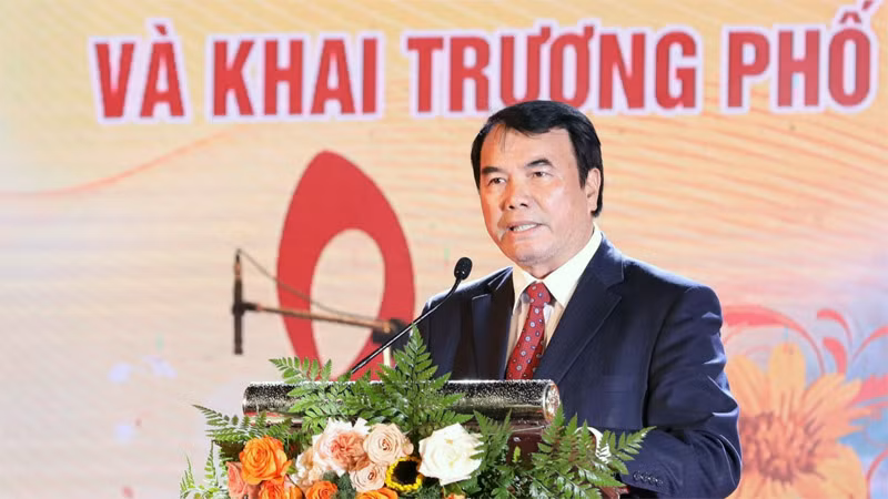 Phó Chủ tịch Ủy ban nhân dân tỉnh Lâm Đồng Phạm S phát biểu tại lễ bế mạc Tuần lễ vàng du lịch Lâm Đồng năm 2024.