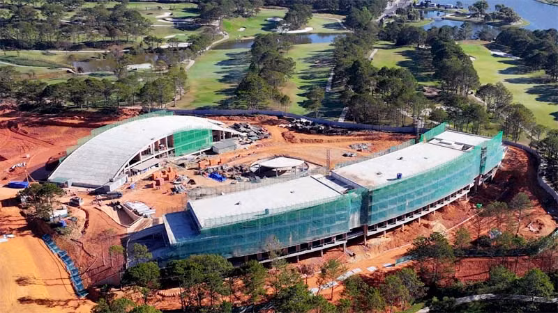 Khối công trình không phép và sai phép tại dự án tòa nhà câu lạc bộ golf Đà Lạt.