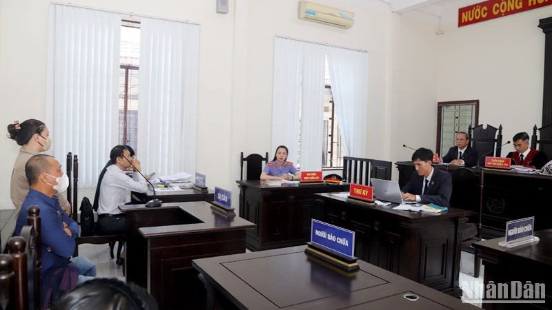 Quang cảnh phiên tòa.