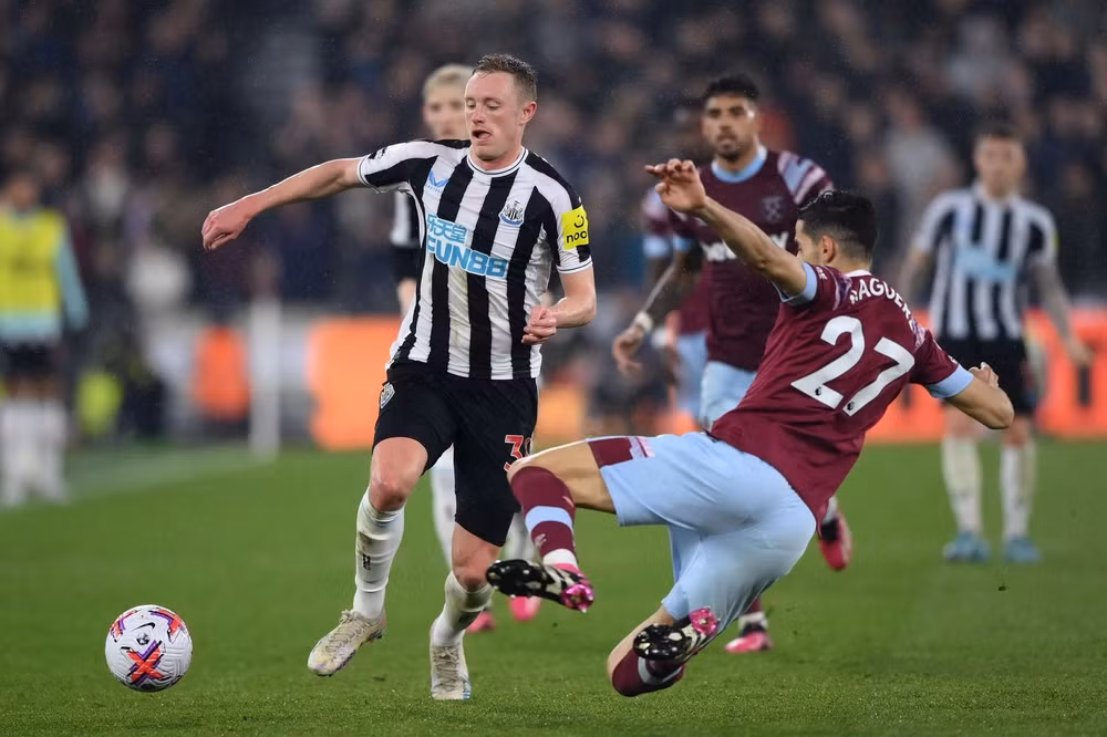 Newcastle và West Ham hứa hẹn tạo nên màn trình diễn đầy kịch tính trên sân St James Park. (Ảnh: Sportkeeda)