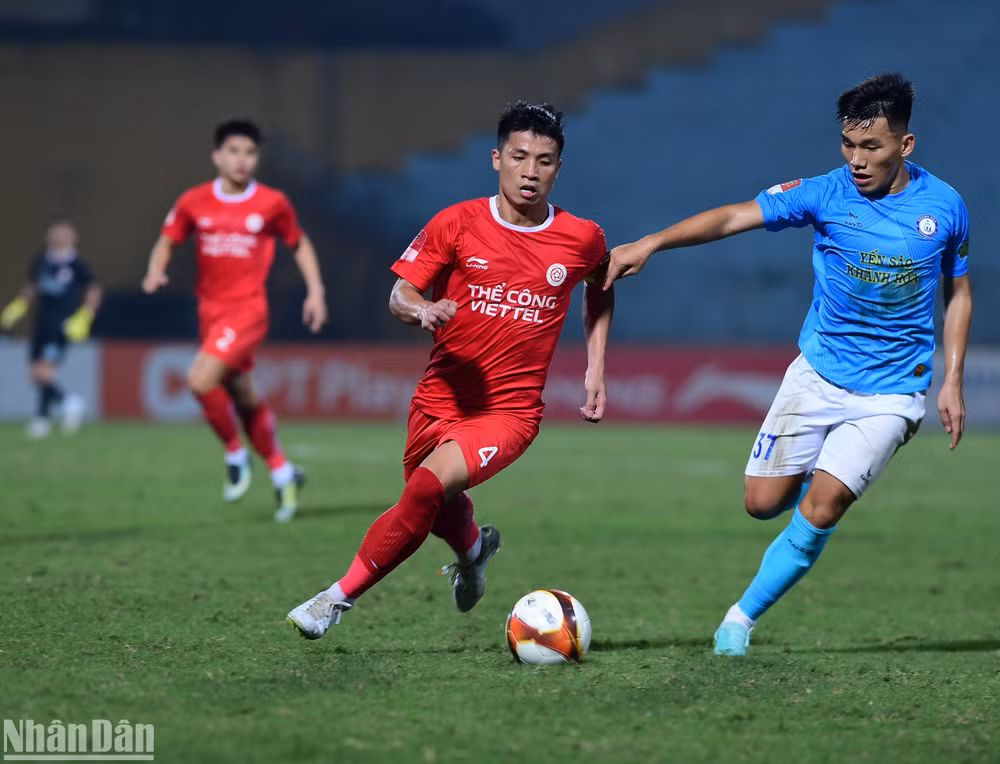 Thể Công Viettel làm chủ thế trận nhưng không tìm được bàn thắng. (Ảnh: TRẦN HẢI)