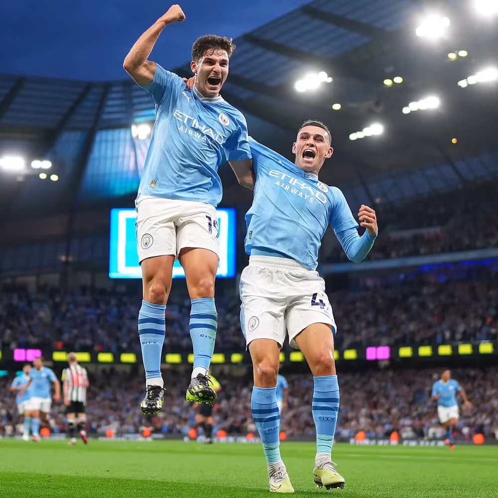 Alvarez (trái) và Foden đều đặn nổ súng trong những vòng gần đây. (Ảnh: The Guardian)