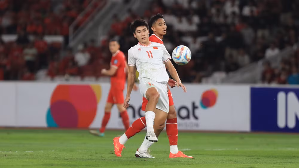 Hàng công Việt Nam chưa có được bàn thắng trong hiệp 1.