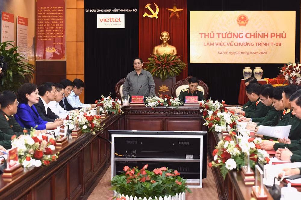 Thủ tướng Chính phủ Phạm Minh Chính làm việc với Tập đoàn Viettel.