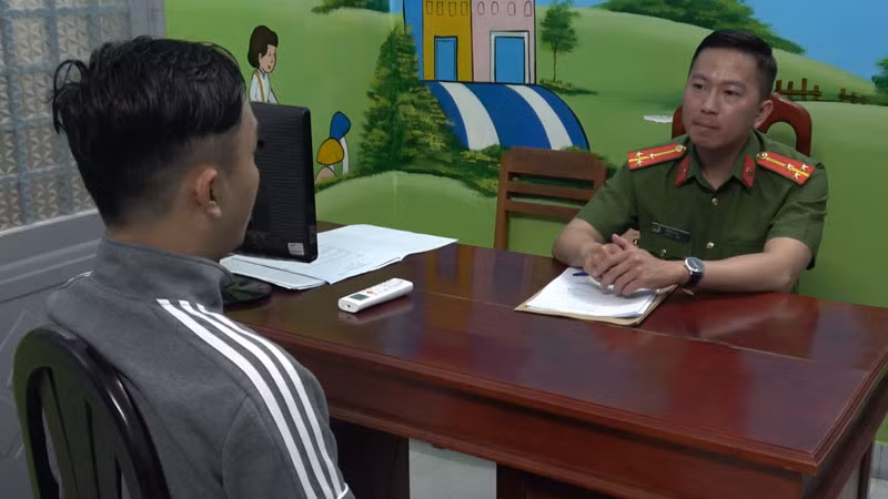 Đối tượng Lê Nhật Minh làm việc với cơ quan Công an.