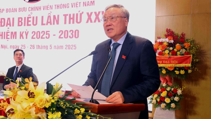 Phó Thủ tướng Thường trực Chính phủ Nguyễn Hòa Bình phát biểu ý kiến chỉ đạo tại hội nghị. Phó Thủ tướng Thường trực Chính phủ Nguyễn Hòa Bình phát biểu ý kiến chỉ đạo tại hội nghị.