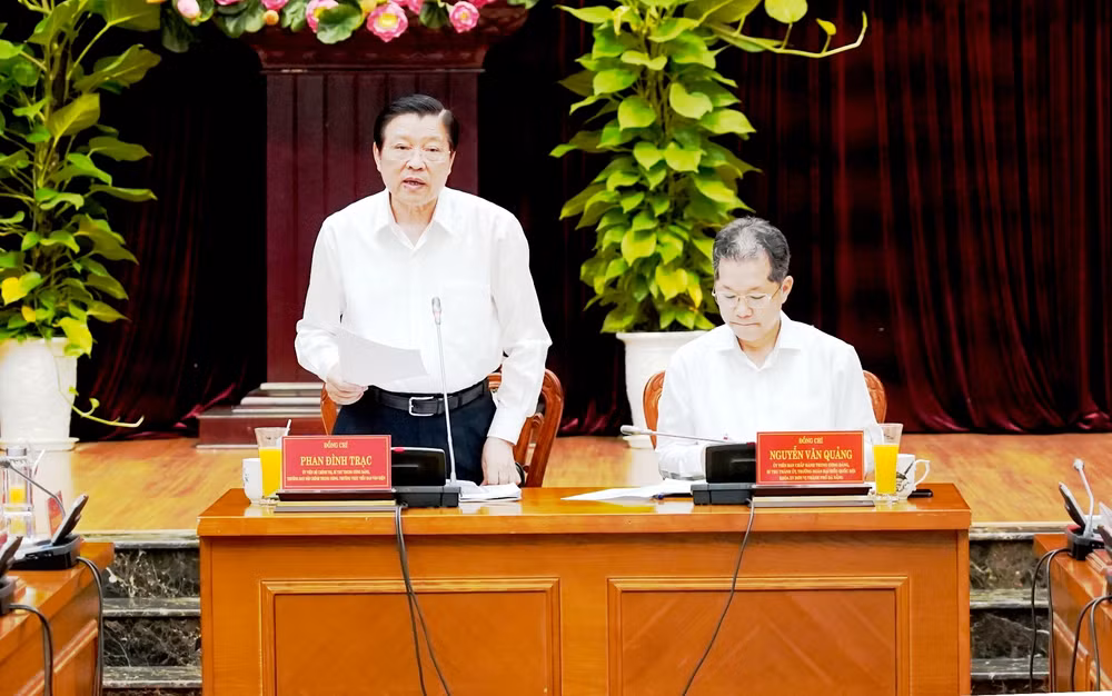 Đồng chí Phan Đình Trạc nhấn mạnh, Đà Nẵng cần phát huy tinh thần dám nghĩ, dám làm, dám đổi mới sáng tạo và dám chịu trách nhiệm của cấp ủy, cán bộ, đảng viên, nhất là người đứng đầu.