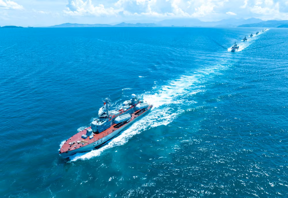 Các đơn vị thuộc Vùng 3 Hải quân huấn luyện hiệp đồng tác chiến trên biển