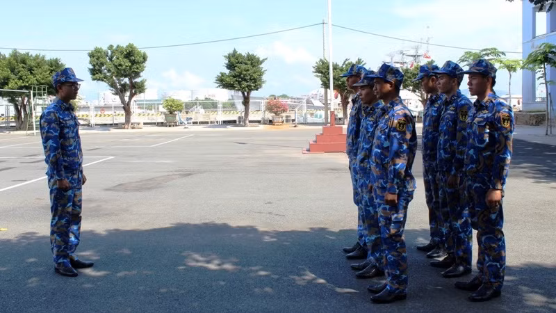 Kiểm tra chấp hành điều lệnh của bộ đội.