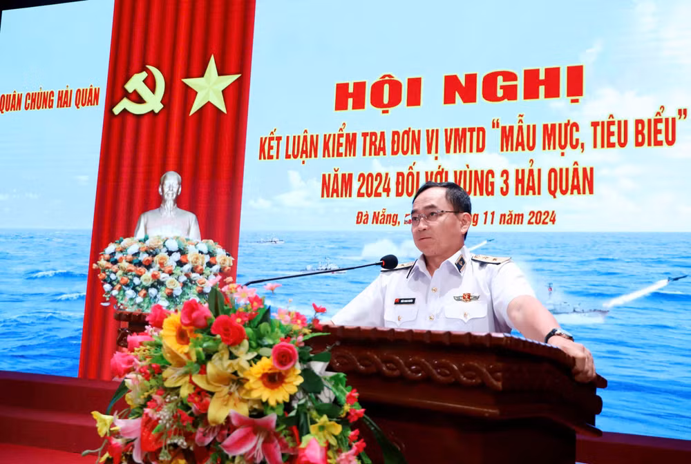 Phó Đô đốc Trần Thanh Nghiêm: Vùng 3 Hải quân cần tiếp tục nắm chắc tình hình, tham mưu xử trí kịp thời các tình huống, không để bị động bất ngờ.