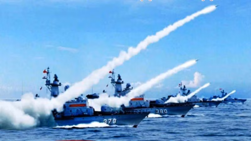 Lực lượng Hải quân luôn sẵn sàng chiến đấu trong mọi tình huống, không để Tổ quốc bất ngờ, bị động. Lực lượng Hải quân luôn sẵn sàng chiến đấu trong mọi tình huống, không để Tổ quốc bất ngờ, bị động.