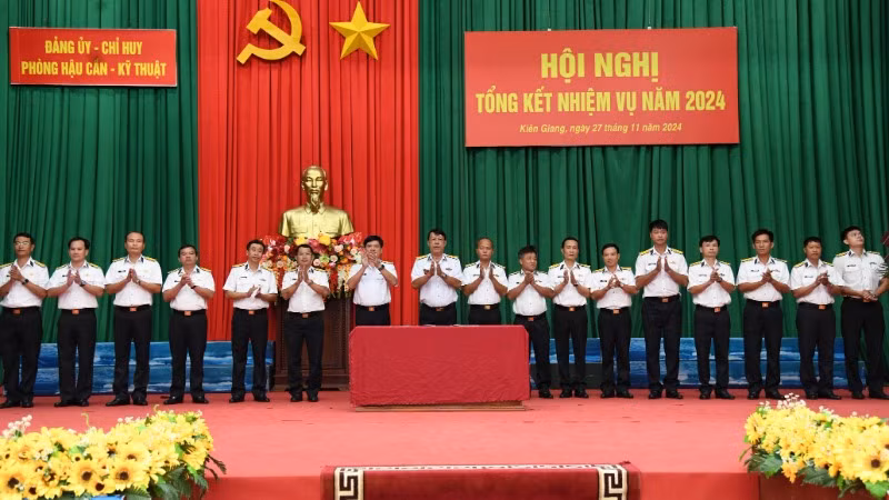 Các đơn vị ký kết giao ước thi đua năm 2025.