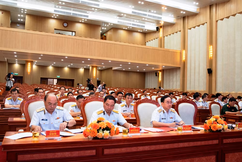 Các đơn vị trong toàn Quân chủng Hải quân luôn chủ động nắm chắc tình hình thiên tai, thảm họa trên biển để tham mưu kịp thời, chính xác biện pháp xử lý tình huống.