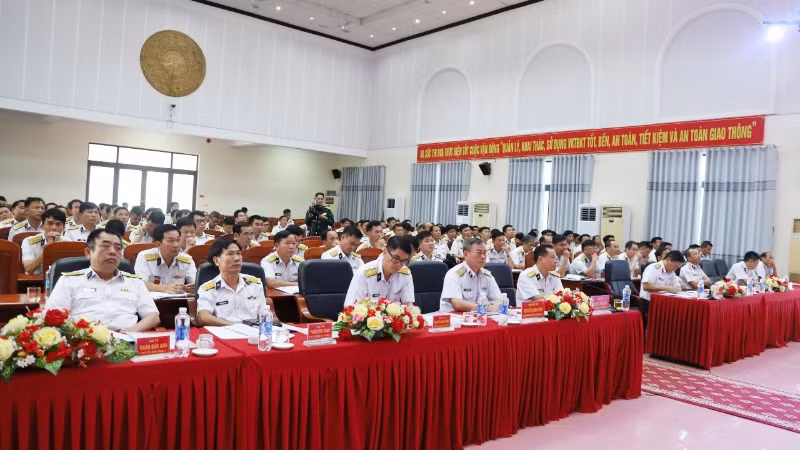 Đại biểu dự Hội nghị Quân chính năm 2024 của Vùng 3 Hải quân.