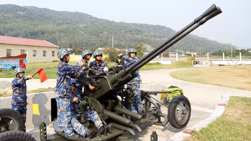 Huấn luyện chiến đấu chống mục tiêu trên không