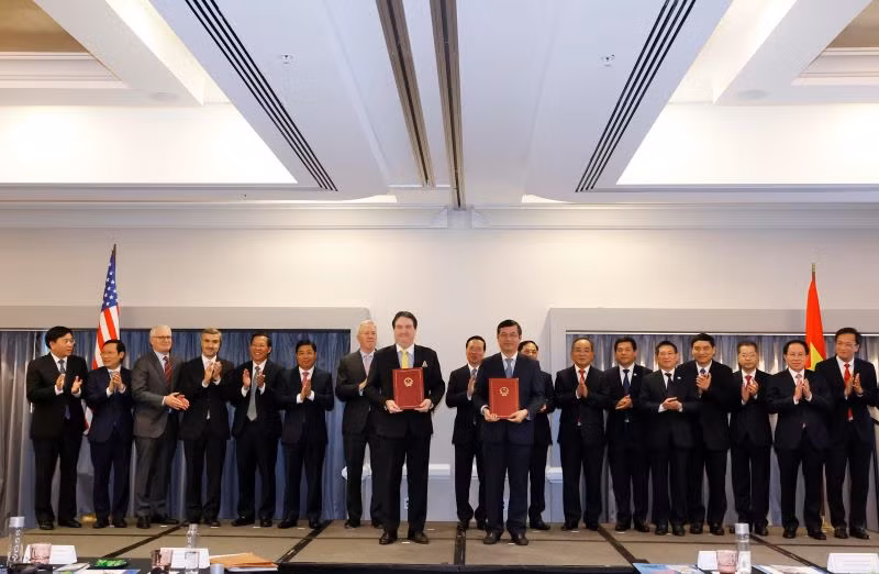 Chủ tịch nước Võ Văn Thưởng chứng kiến lễ trao Biên bản ghi nhớ hợp tác giữa các đối tác Việt Nam và Hoa Kỳ.