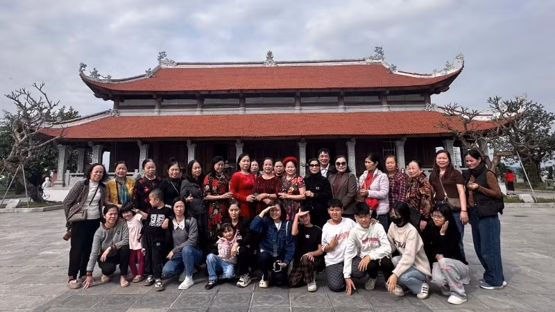 Du khách hào hứng tham gia trải nghiệm các tour du lịch miễn phí do tỉnh Bắc Ninh tổ chức. Du khách hào hứng tham gia trải nghiệm các tour du lịch miễn phí do tỉnh Bắc Ninh tổ chức.