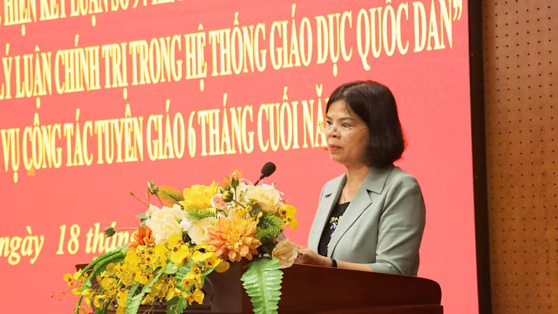 Phó Bí thư Thường trực Tỉnh ủy Bắc Ninh Nguyễn Hương Giang phát biểu tại hội nghị.