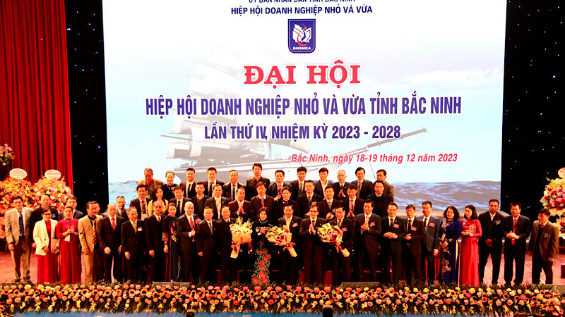 Ban chấp hành mới của Hiệp hội Doanh nghiệp nhỏ và vừa tỉnh Bắc Ninh ra mắt.