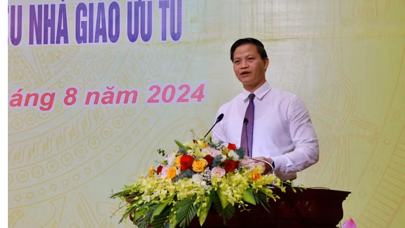 Chủ tịch Ủy ban nhân dân tỉnh Bắc Ninh Vương Quốc Tuấn phát biểu chỉ đạo tại hội nghị.