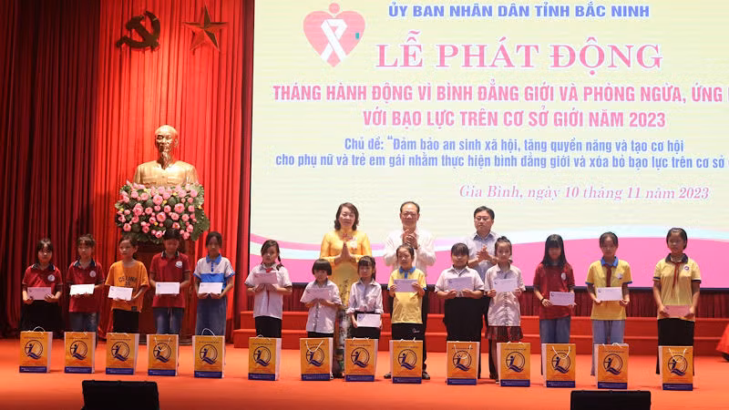 Bắc Ninh phát động Tháng Hành động vì bình đẳng giới.