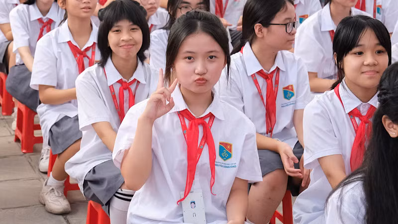 Những gương mặt sáng bừng, háo hức bước vào năm học mới.