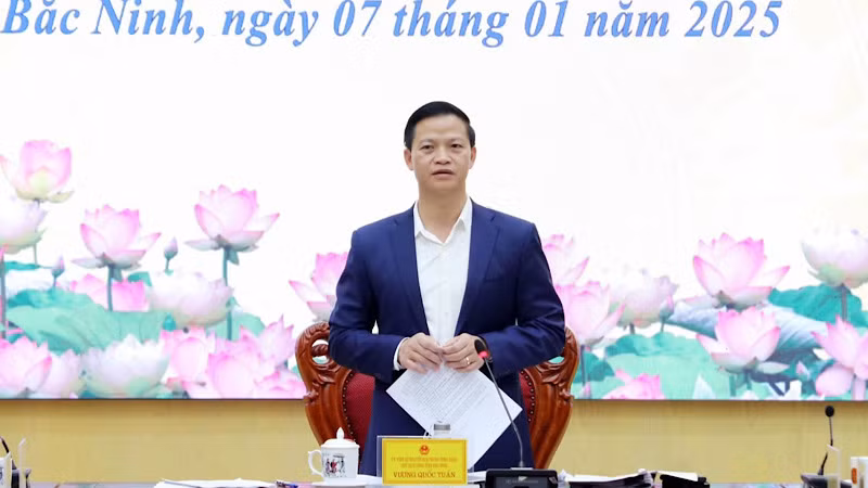 Chủ tịch Ủy ban nhân dân tỉnh Bắc Ninh Vương Quốc Tuấn nhấn mạnh: Việc sớm ban hành chính các chính sách hỗ trợ cho các cơ sở sản xuất chấm dứt hoạt động để bảo vệ môi trường là việc làm cần thiết.