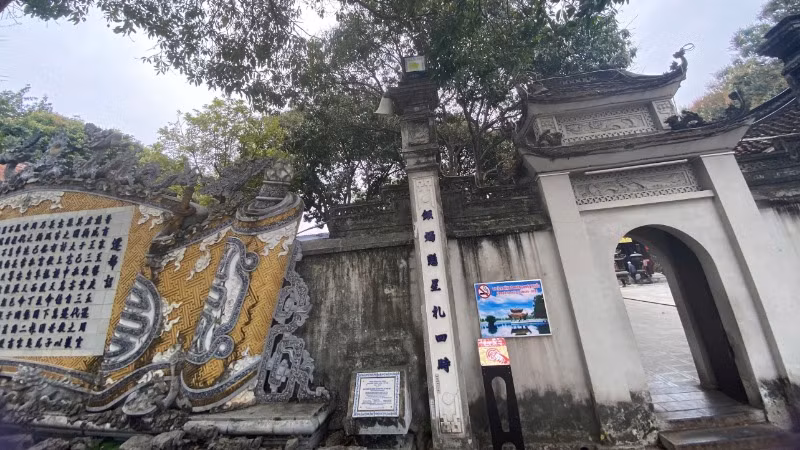 "Yêu lắm Việt Nam" được đặt tại Đền Đô.