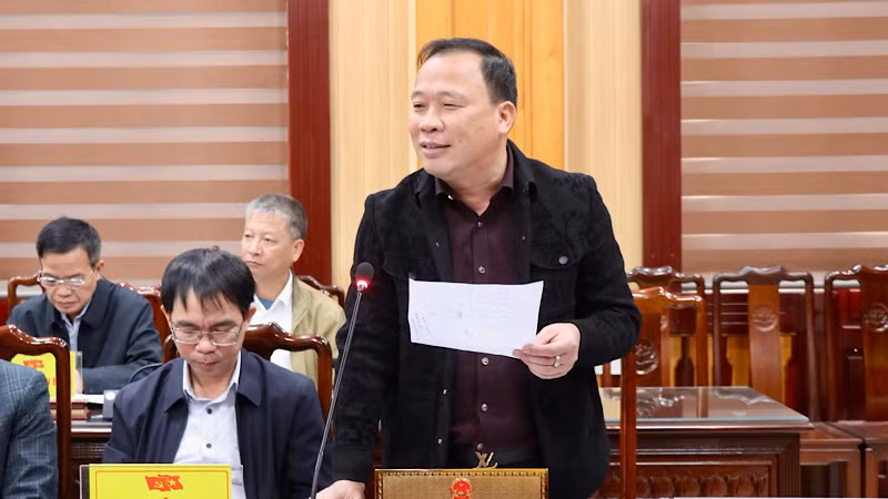 Đồng chí Nguyễn Công Ký, Chủ tịch Ủy ban nhân dân huyện Gia Bình phát biểu.